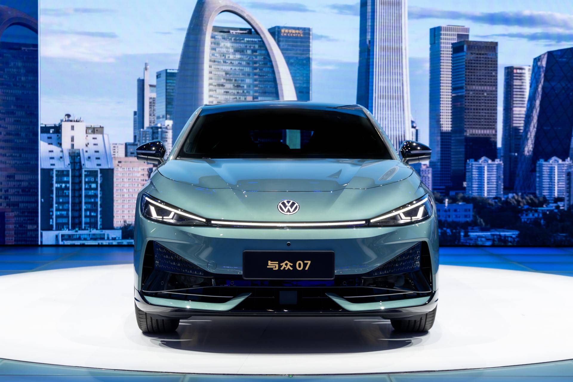 4. 金标大众深度融合大众人本科技_艾特车.jpg