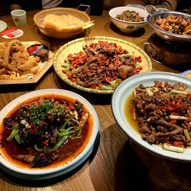
        湘菜川菜遍布全国！为啥湘菜打不过川菜？懂行人：有4个现实原因