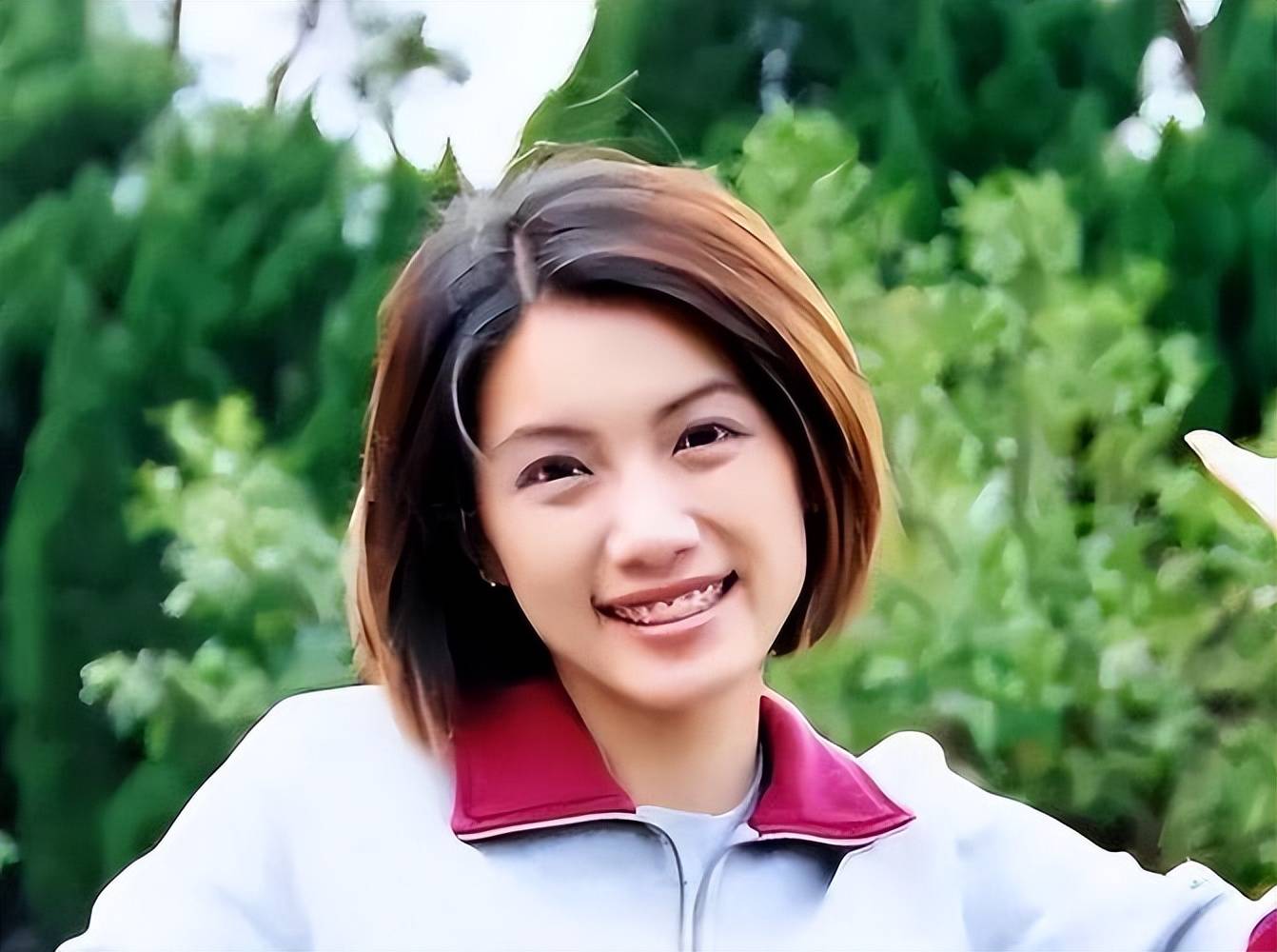玩过14 位男星！人前玉女人后 “”她47岁至今单身无人敢娶-第3张图片-