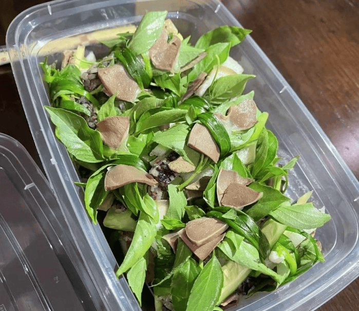 
        桂西北深山的待客仪式：“鸭肉花束”，藏着天峨人最隐秘的江湖