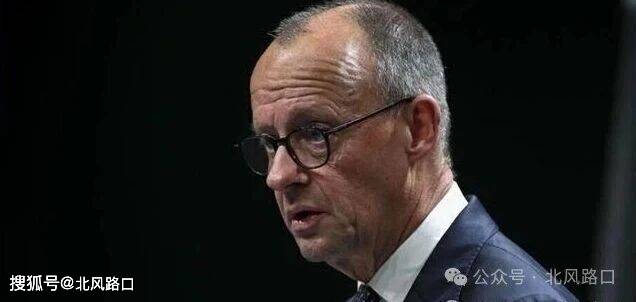 
        德国将150名俄罗斯外交官及其家属驱逐出境，俄罗斯外交官表达强烈愤怒