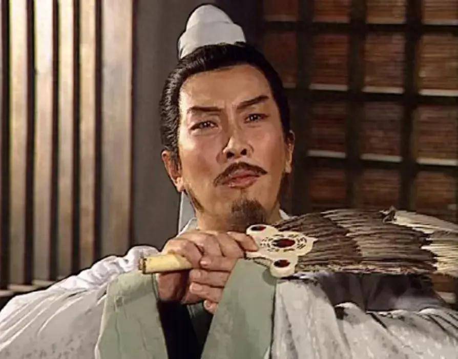 
        陆逊诸葛亮军事水平孰优孰劣？夷陵之战诸葛亮加入，扭转败局