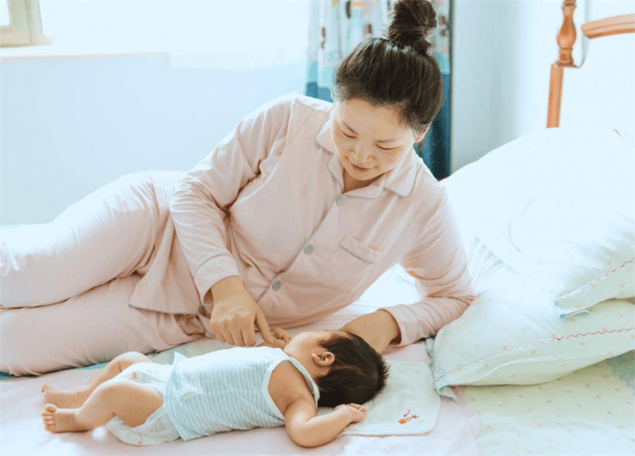 哺乳期妈妈别乱吃!这几类回奶食物,千万别乱吃
