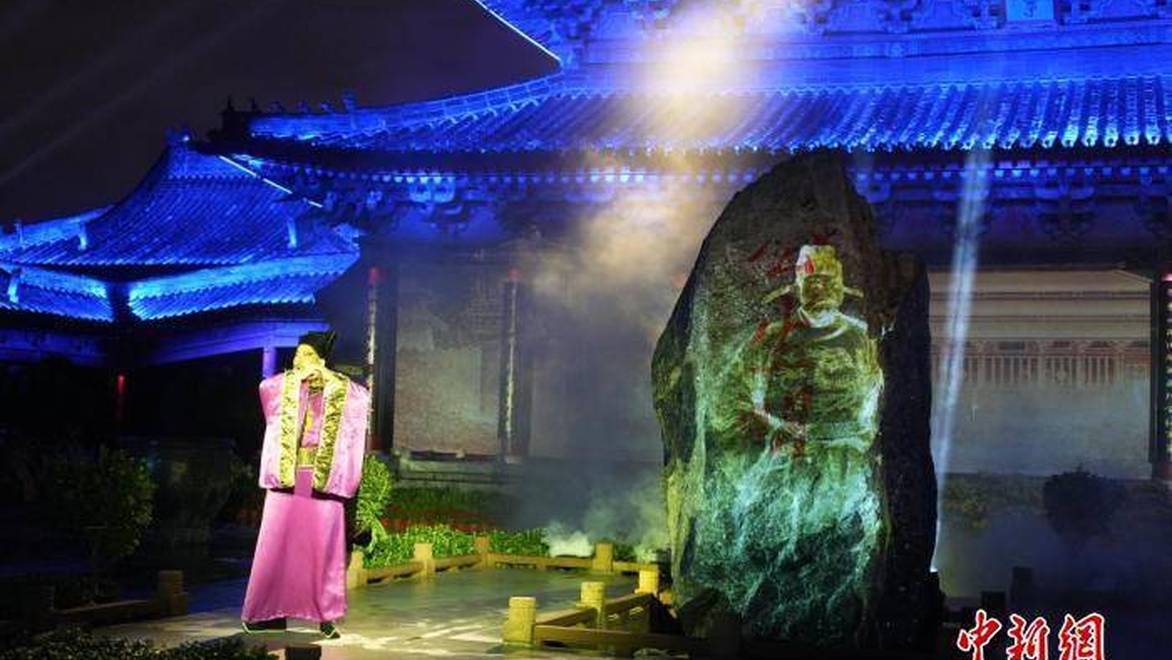 巴斯家族100亿转让湖人多数股权