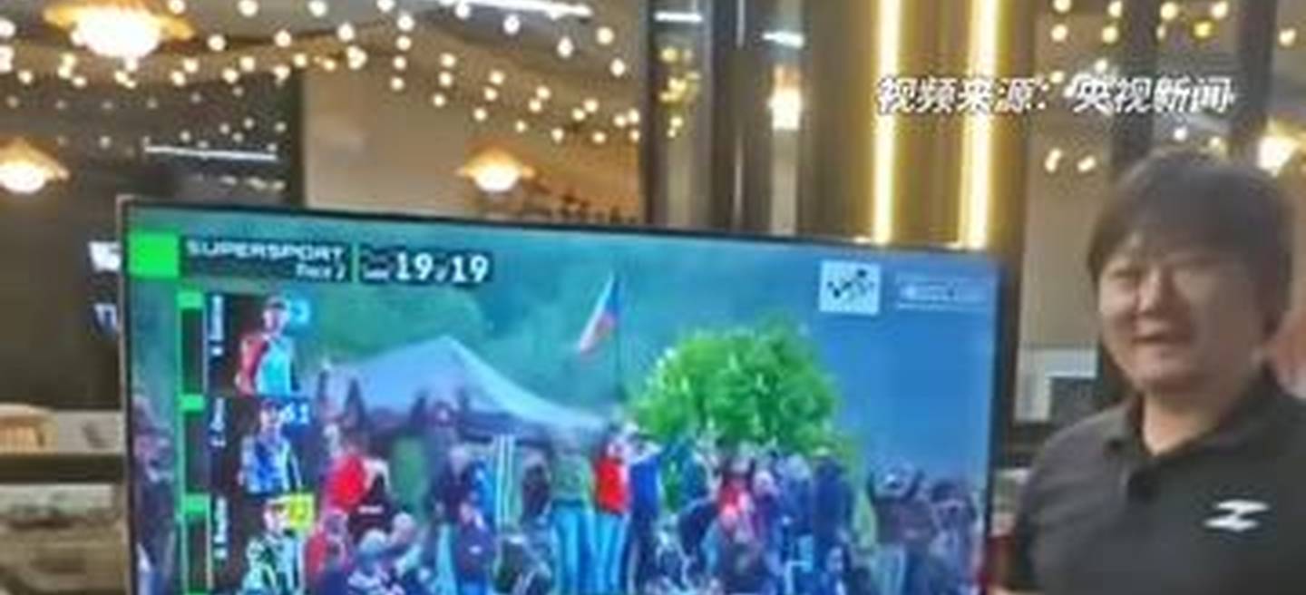 “张雪机车”斩获赛季第五冠，张雪回应：准备争夺年度总冠军！