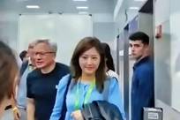 黄仁勋的女助理曝光，气质温婉，比老婆还了解他，比老婆还难找