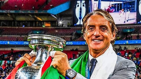 郑钦文首轮对阵西尼亚科娃