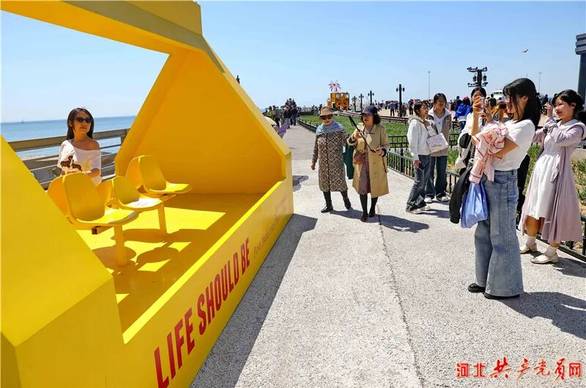 父亲回应带儿子游41国英语零进步