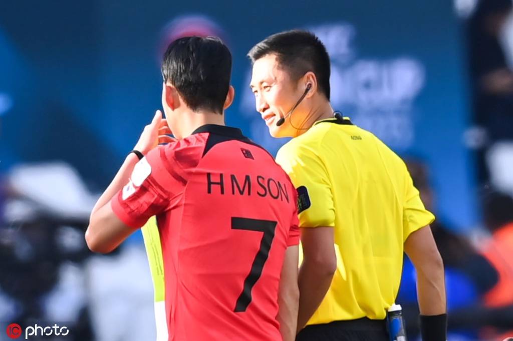 原创             亚洲杯决赛今晚打响！主裁马宁遭韩媒质疑:他毁掉韩国比赛
