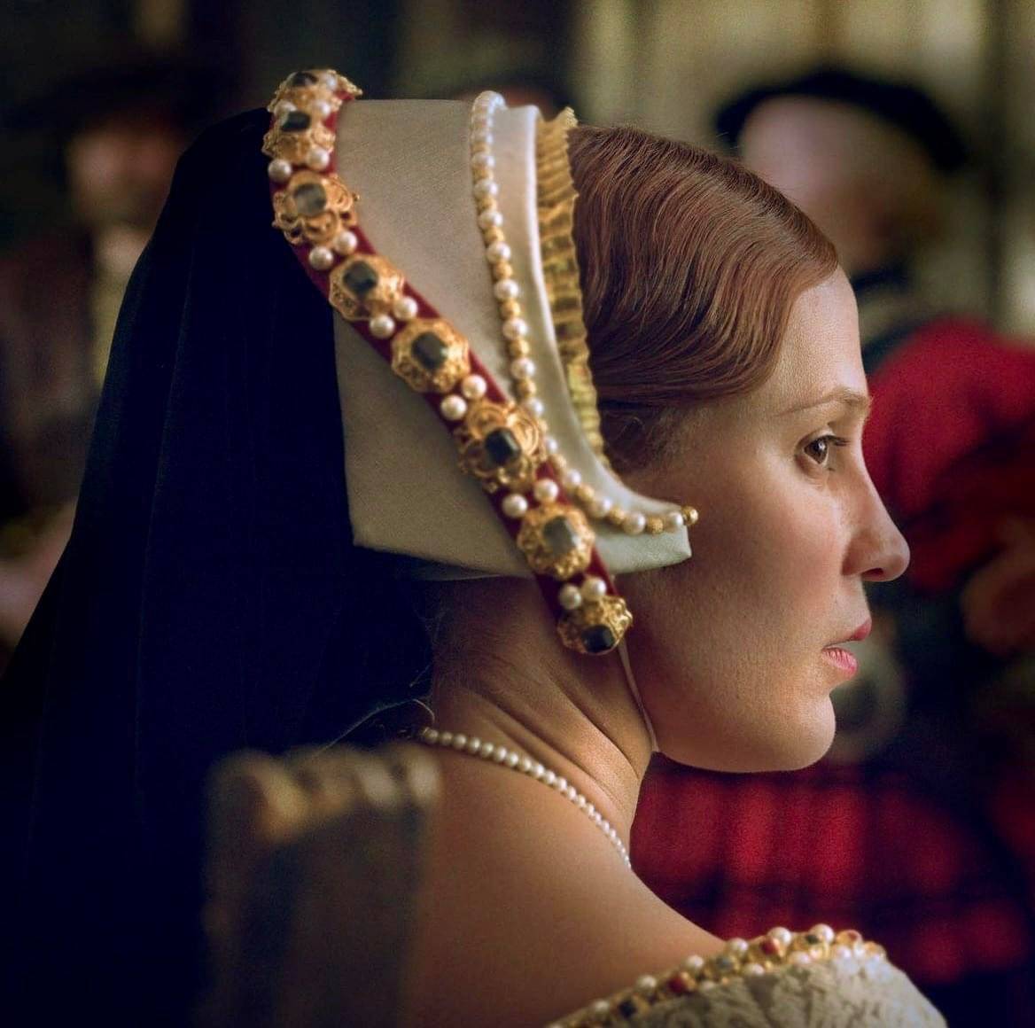 “坎妹”裘德·洛合作新片《煽动者》发布预告 聚焦英格兰王后凯瑟琳·帕尔