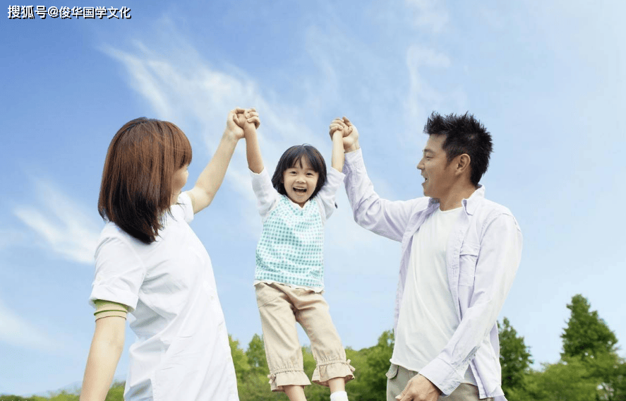卯兔：天干透官星有冲，婚姻如何