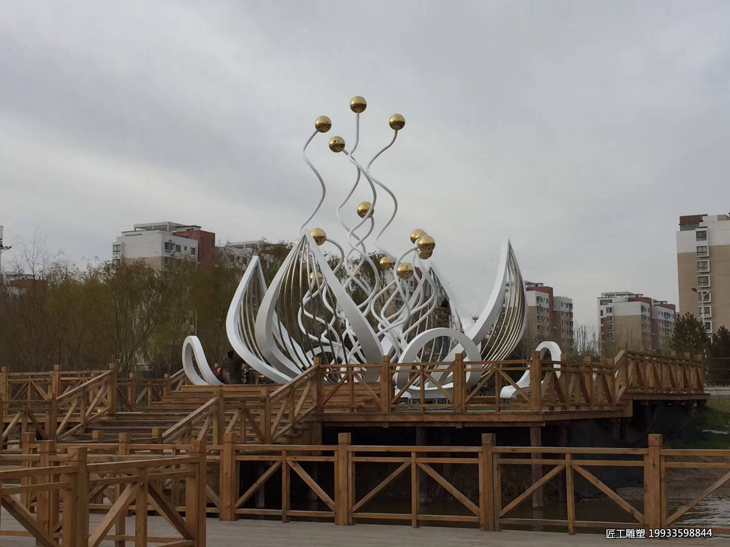 不锈钢镂空植物莲花雕塑 户外大型景观装饰摆件
