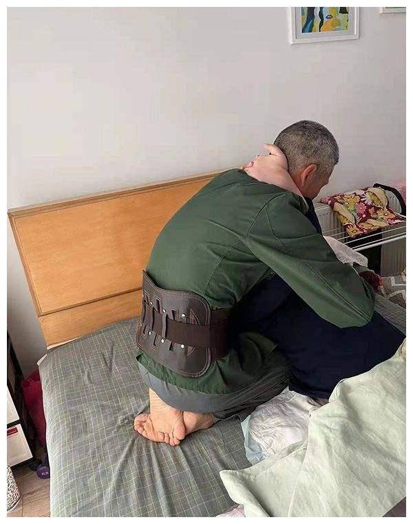 原创 2014年14岁男孩被打成植物人,事后打人者拒绝赔偿,校方称无责任-男子被打成植物人视频