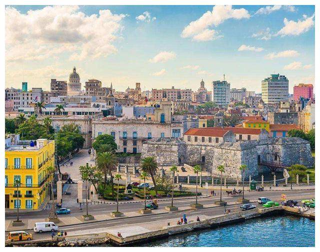 古巴经济模式更新的历史路径，该国现在还面临着怎样的问题？