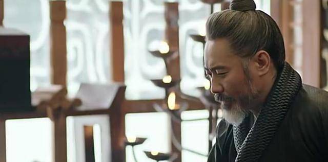 巴结侄孙媳妇，为过把“皇帝瘾”，以奴仆杂役充盈朝堂的篡位枭雄
