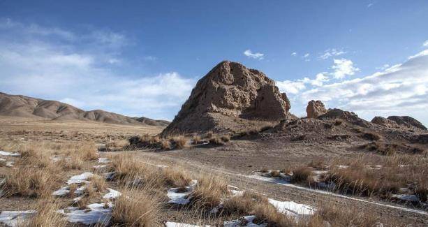 岑参的2首边塞酒宴诗，肃杀世界，难挡他气壮山河的豪放！