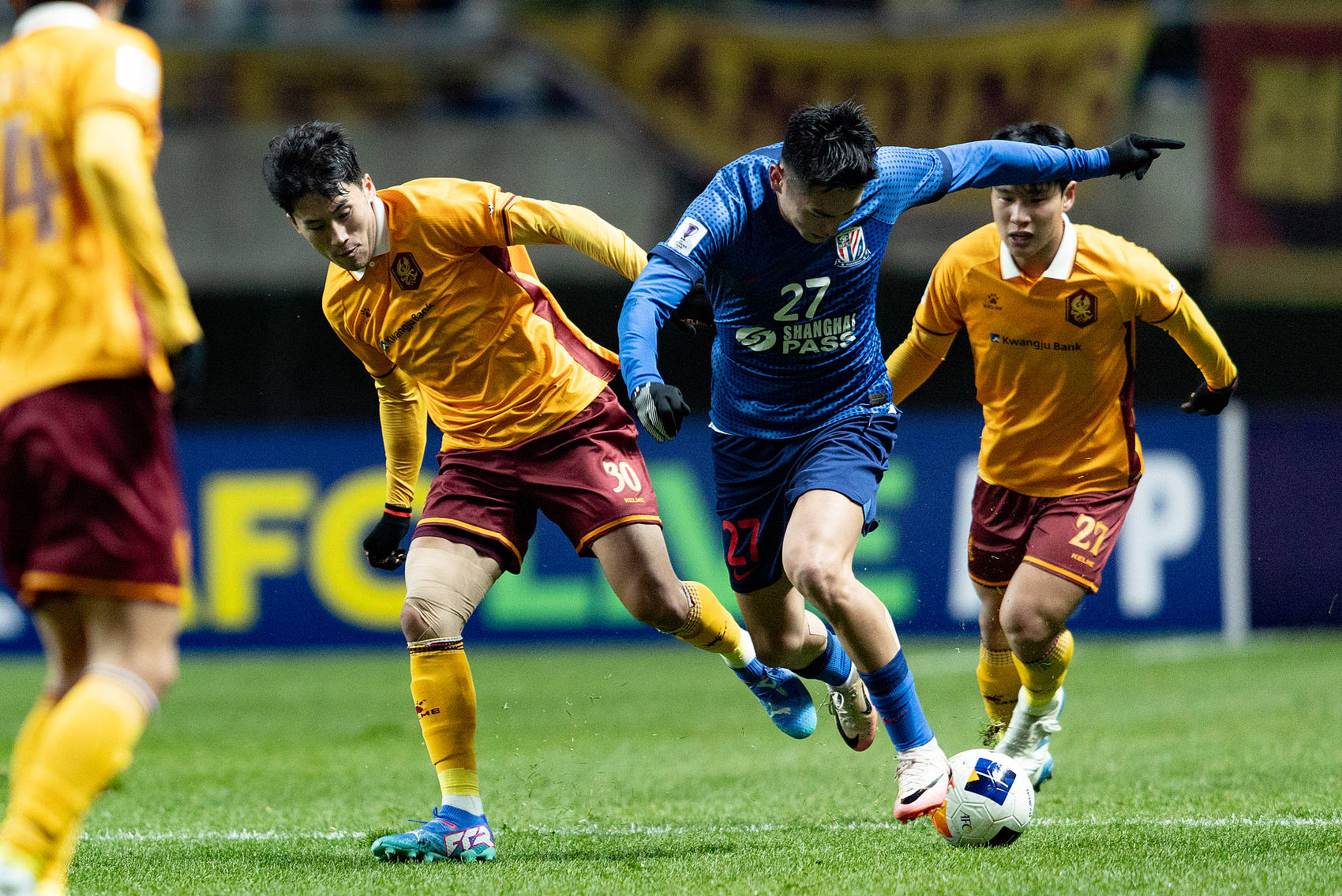 亚冠-路易斯造险 申花全场被动0-1不敌光州FC