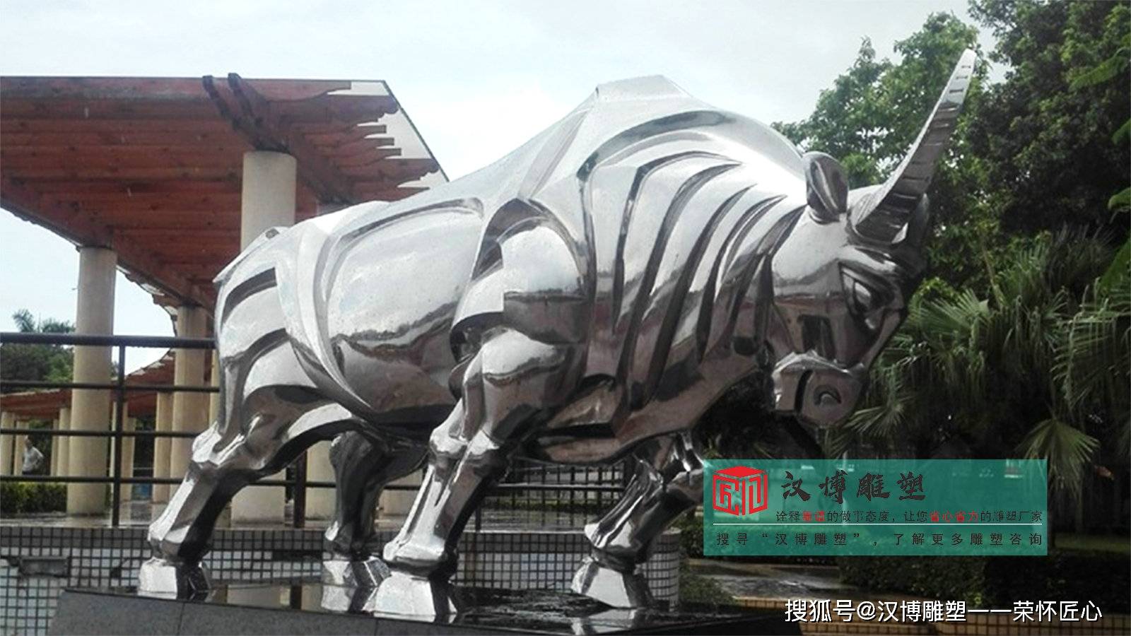 以匠心雕琢，不锈钢金属牛雕塑之魂