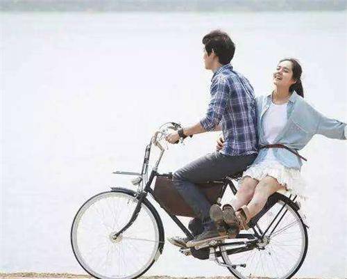 80年代的永久自行车放现在能值多少钱？现在的工资能买一辆吗？(图1)