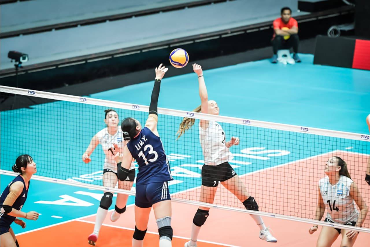 U21世锦赛-中国女排3-1阿根廷进6强 李涵宇21分冠全场