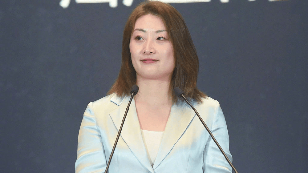 宗馥莉消失两个多月后重回公司上班 娃哈哈首次公布股权内幕：宗馥莉系职工持股会唯一成员 有望拿下集团54%股权