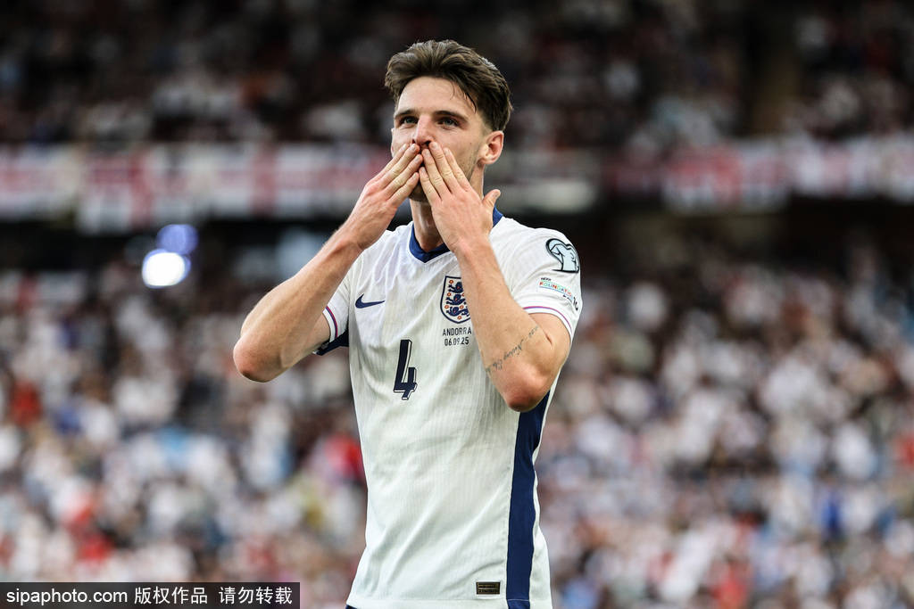 世预赛-马杜埃凯造乌龙赖斯破门 英格兰2-0夺四连胜领跑