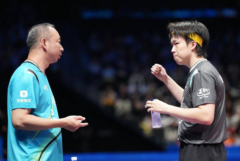 神仙打架！全运会-卫冕冠军樊振东4-2世界第一王楚钦进决赛