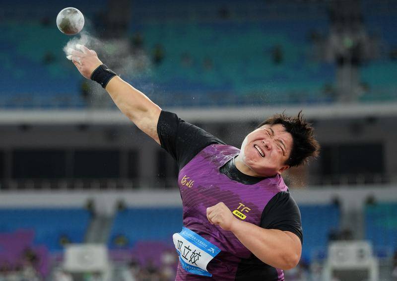 巩立姣铅球夺金实现全运会五连冠 赛后泪洒混采区