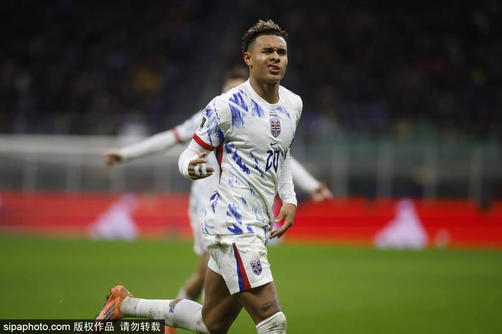 世预赛-哈兰德2分钟2球 挪威4-1双杀意大利时隔28年进世界杯