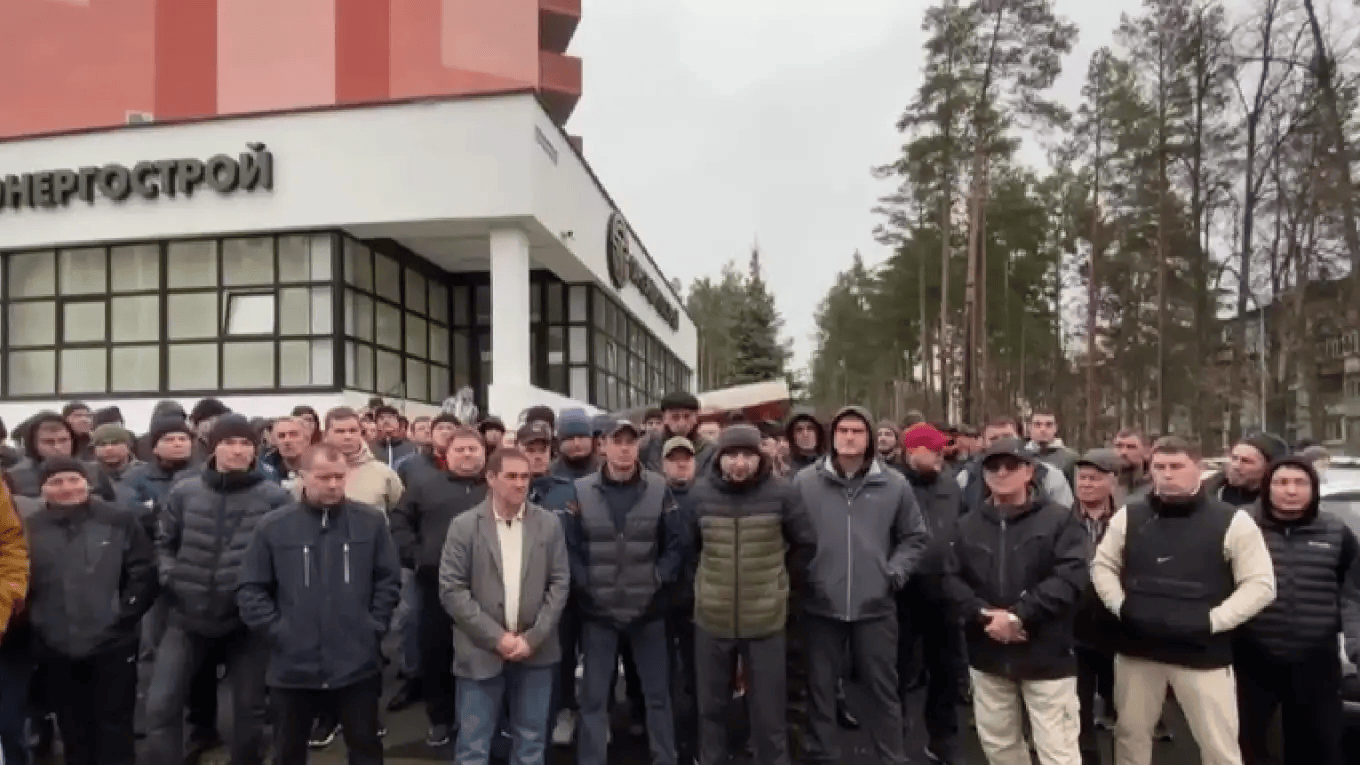 俄罗斯工资拖欠总额一年激增4倍：军工厂三个月没发钱