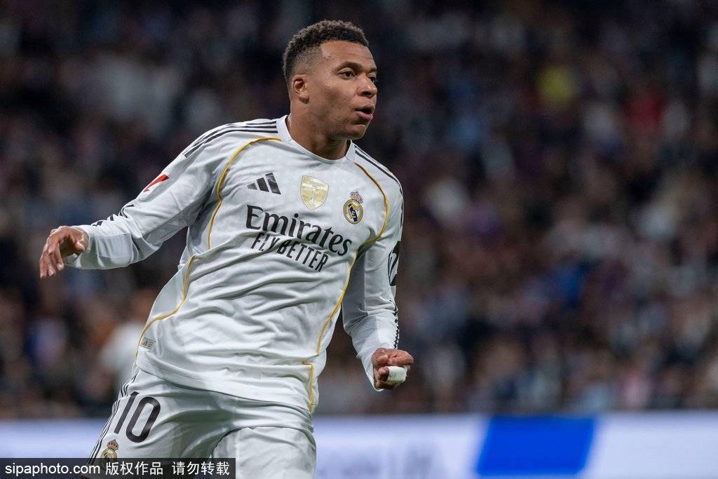 观战台:利物浦拼热刺+切尔西战纽卡 曼城巴萨冲七连胜