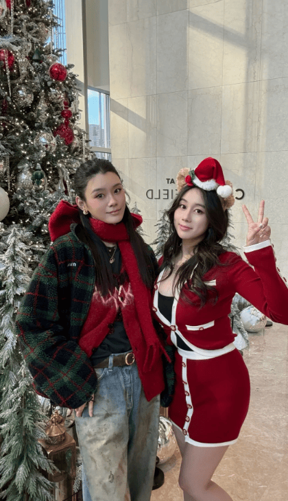 奚梦瑶和小姑子处成闺蜜！圣诞一周都形影不离，陪完婆婆又陪老公