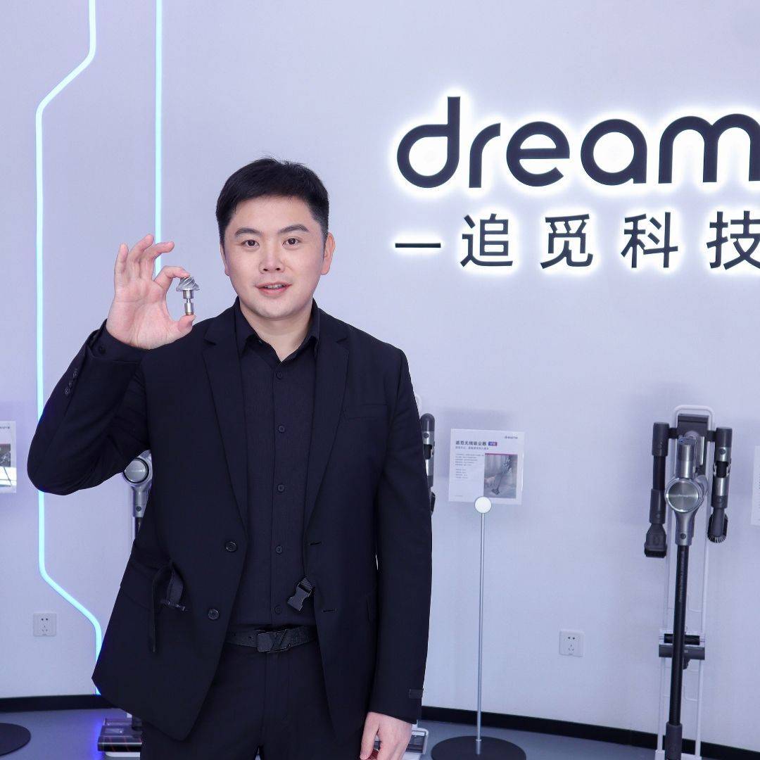 狂人俞浩：扫得一屋，欲扫天下？