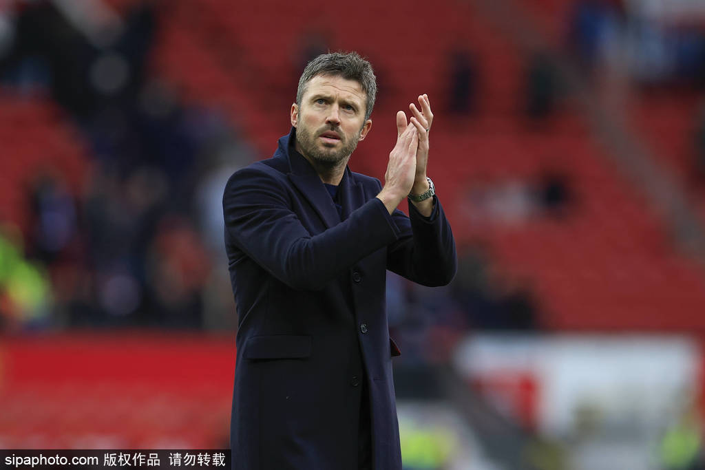 观战台:曼联死磕热刺+曼城火拼利物浦 皇马巴萨战弱旅