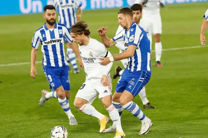 西班牙足球甲级联赛周日021 西甲对决：