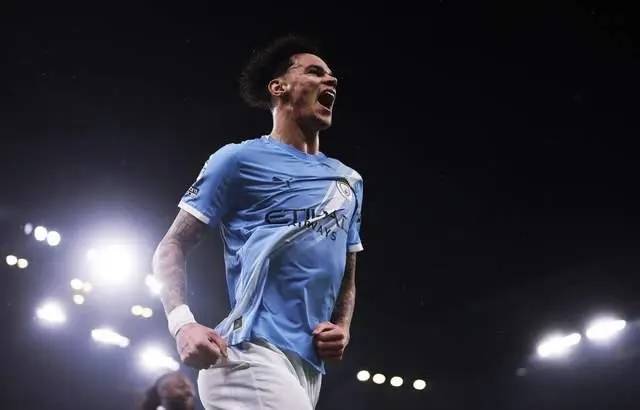 英格兰足球超级联赛冤家路窄到离谱！曼城本赛季要和纽卡踢到吐最多竟能碰面7次