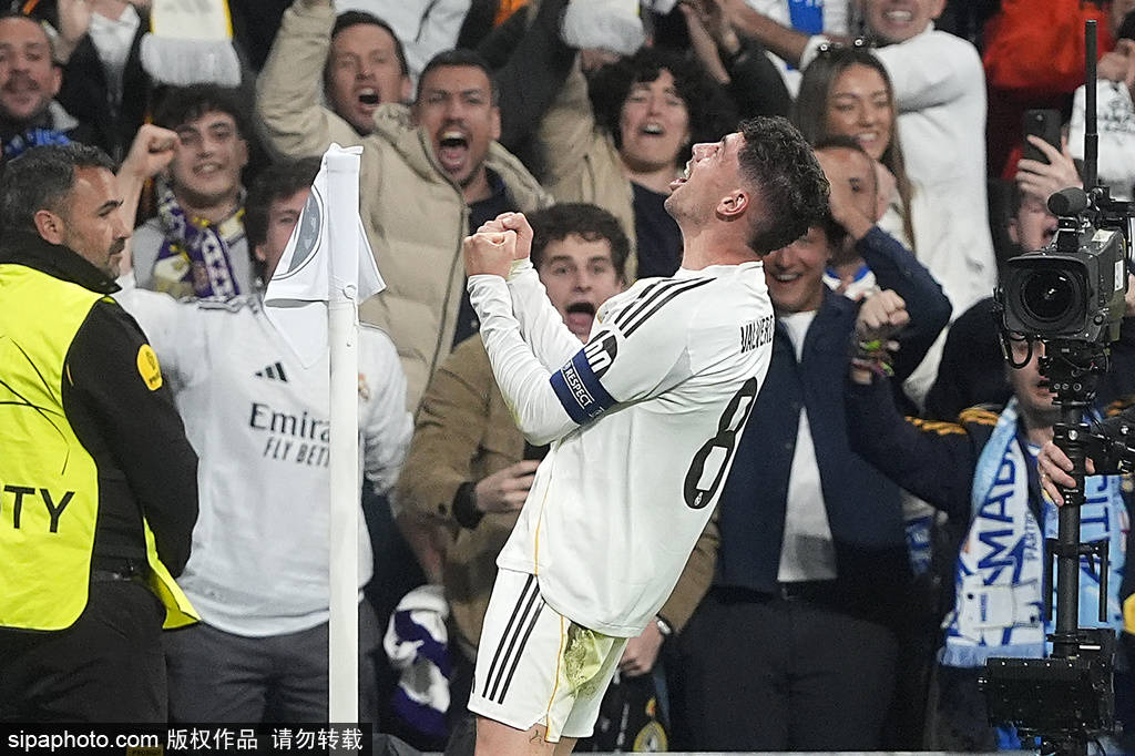 欧冠-巴尔韦德帽子戏法维尼修斯失点 残阵皇马3-0曼城