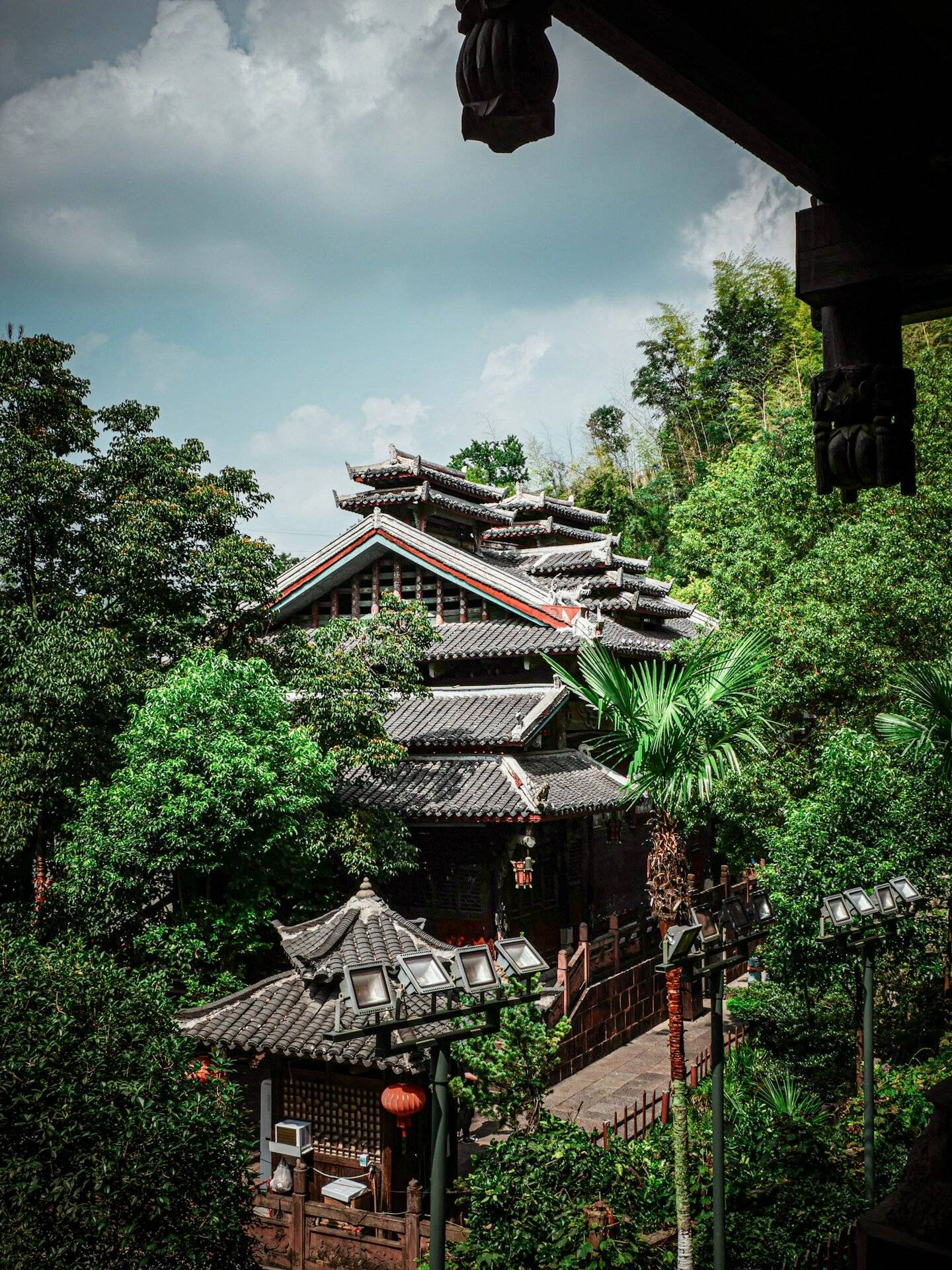 张家界旅游的热门景点排名榜，看看哪些景点最受欢迎！