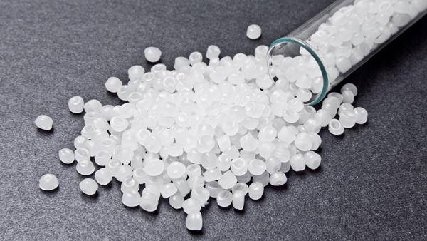 可添加色母粒着色碳纤维增强热塑性复合材料因其强度高、重量轻和耐用性