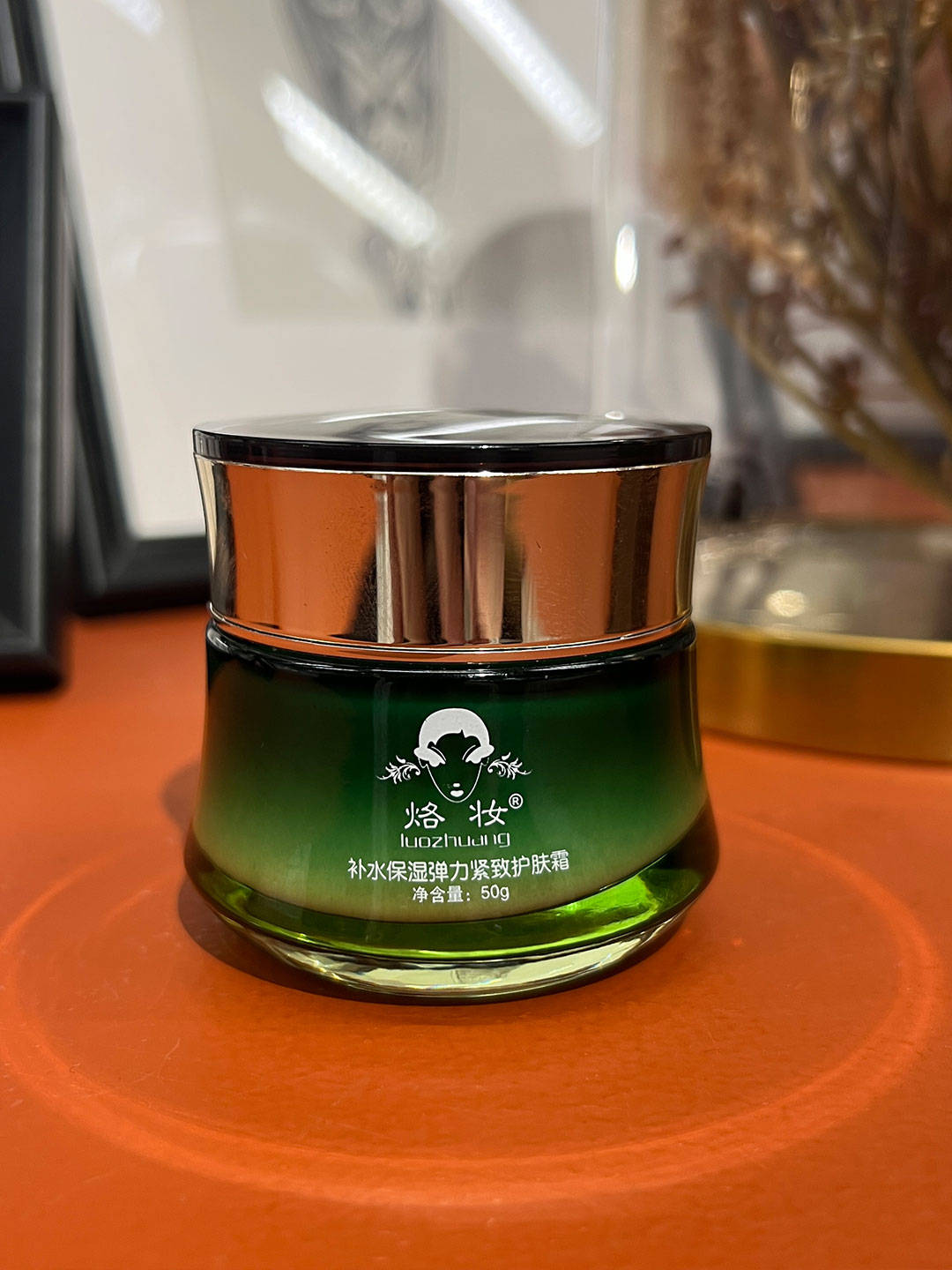 哪种化妆品抗皱效果好?撩人肌肤，挑选抗皱霜