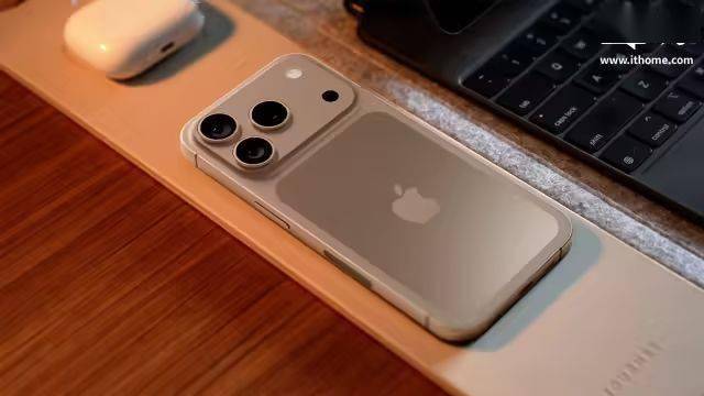 苹果iPhone 17 Pro最新泄密，装上“8倍镜”