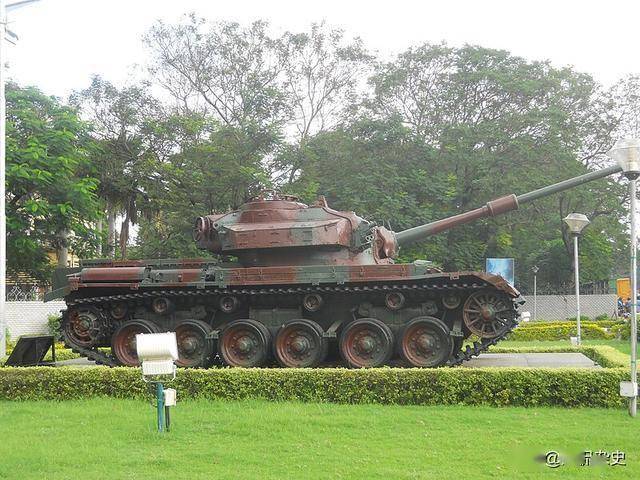 “百夫长”坦克：高效、创新，并历经多个时代的经典战车