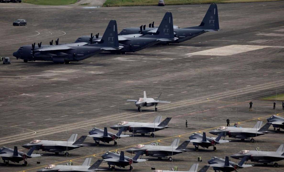 乐鱼体育- 乐鱼体育官网- APP世界杯指定平台马杜罗被押出境俄罗斯和白俄罗斯公开谴责但不出兵中方密切关注投资安全却不介入军事冲突。特朗普拿下总统却未必能赚到油钱