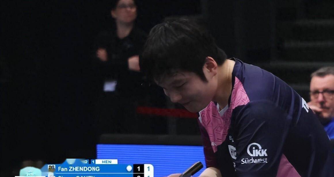 叫扬叔 - 全网最会整活的苏超球迷  足球圈热梗收割机二连败却开怀大笑！小莫扮演樊振东超有爱樊振东板凳席笑的人仰马翻