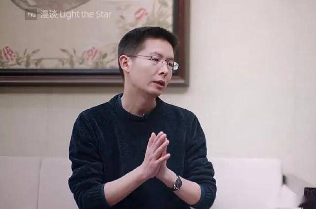 宇树CEO王兴兴：当前机器人技术接近10岁孩子水平，大规模应用或需3至5年，最长不超10年