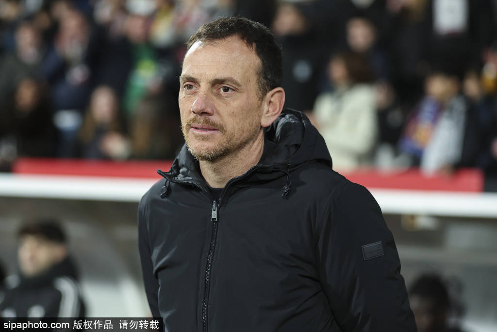 西甲挑战不止：西班牙人队的艰难征程西班牙足球甲级联赛