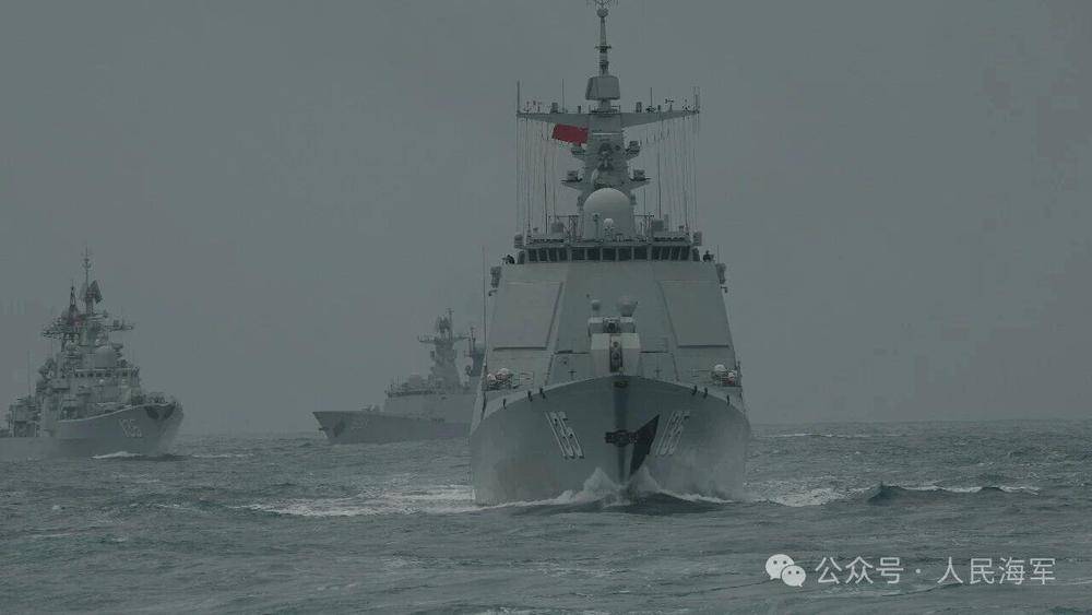 万吨大驱再添新成员 直击109、110首训现场