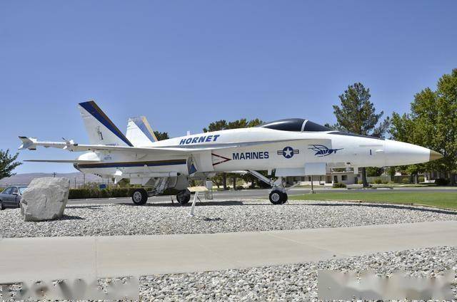 从弃子到全能王：麦道F/A-18“大黄蜂”的逆袭之路