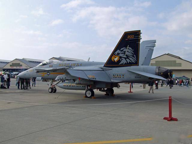 从弃子到全能王：麦道F/A-18“大黄蜂”的逆袭之路