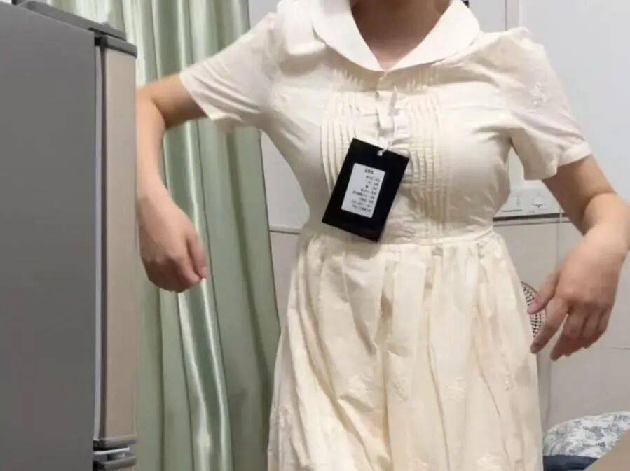 女装裤兜像摆设，男装却像百宝箱：女生能直接买男装吗？